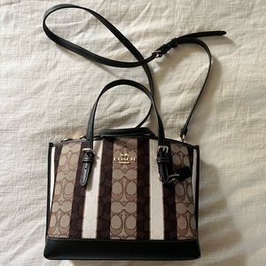 Coach tricolor purse